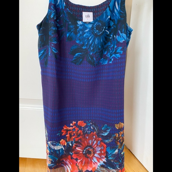 CAbi Tops - Cabi blue floral tank top